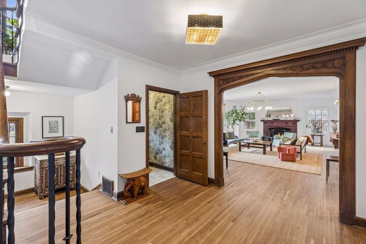 Property Photo:  1930 Knox Avenue S  MN 55403 