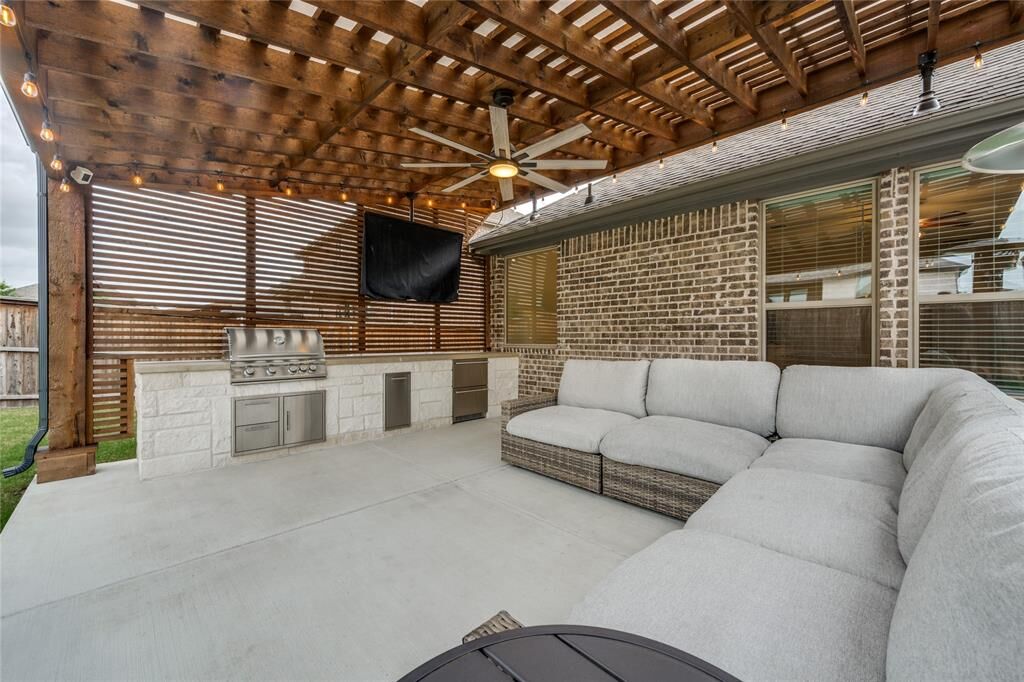 Property Photo:  5405 High Pointe Drive  TX 76137 