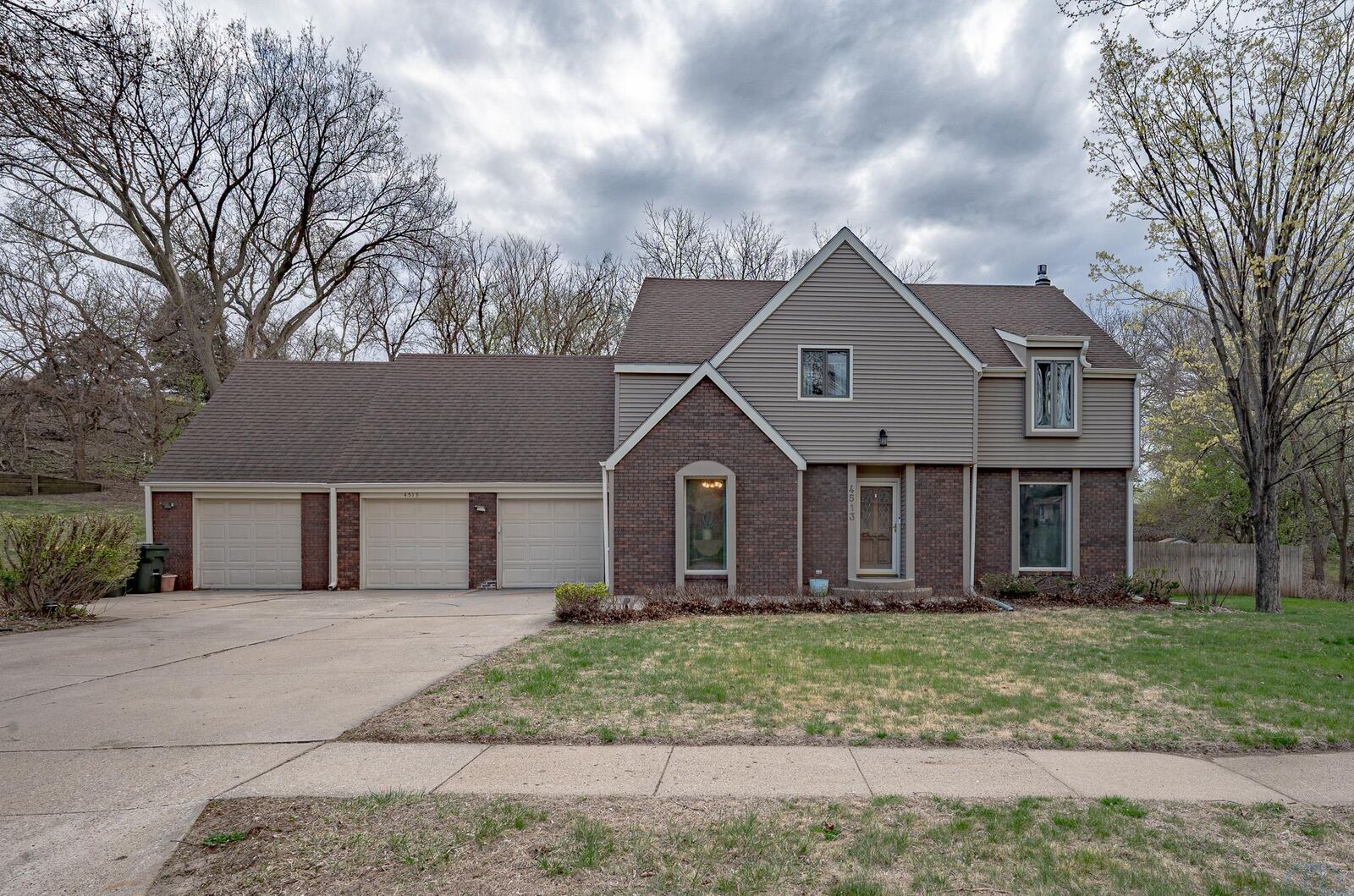 Property Photo: 4513 Cheyenne Blvd IA 51104