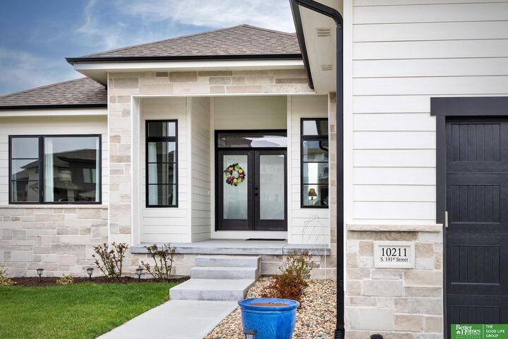 Property Photo:  10211 S 191st Street  NE 68136 