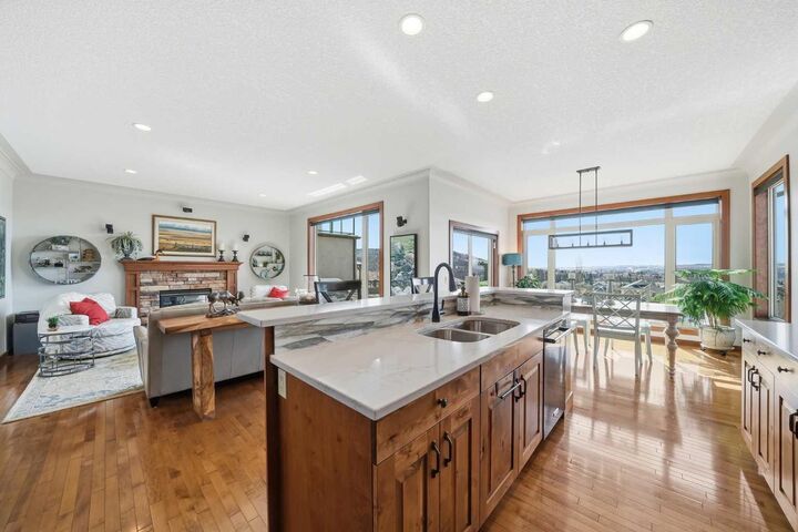 Property Photo:  185 Sunset Circle  AB T4C 0C5 