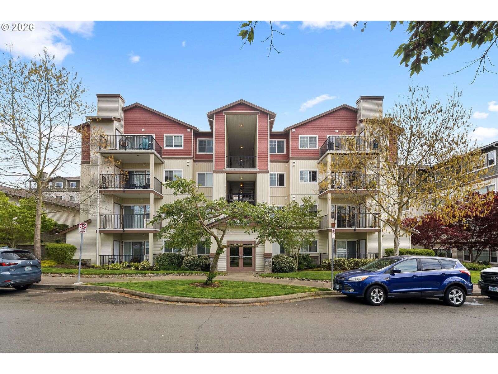 Property Photo: 590 NW Lost Springs Ter 403 OR 97229