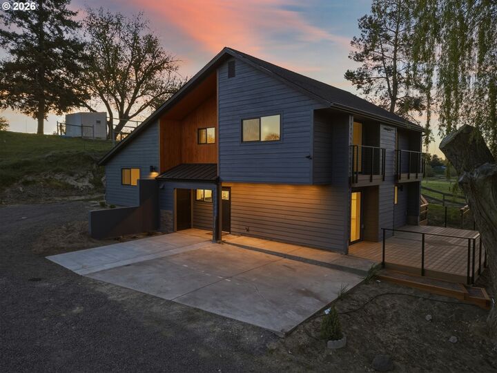 Property Photo: 54027 Summers Ln OR 97862