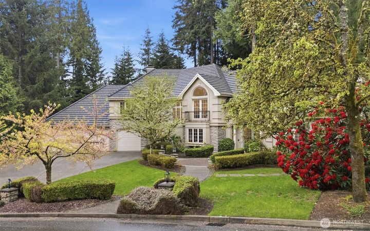 Property Photo: 13799 NE 32nd Place WA 98005