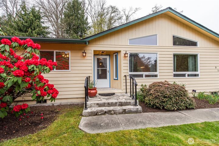 Property Photo:  315  Dungeness Meadows  WA 98382 