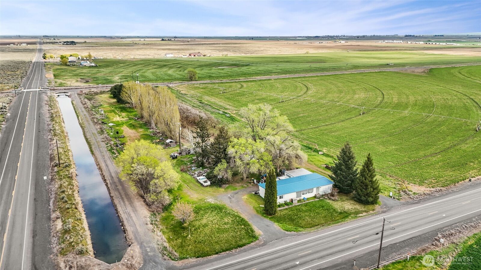 Property Photo:  8959 Rd  E  NW  WA 98823 
