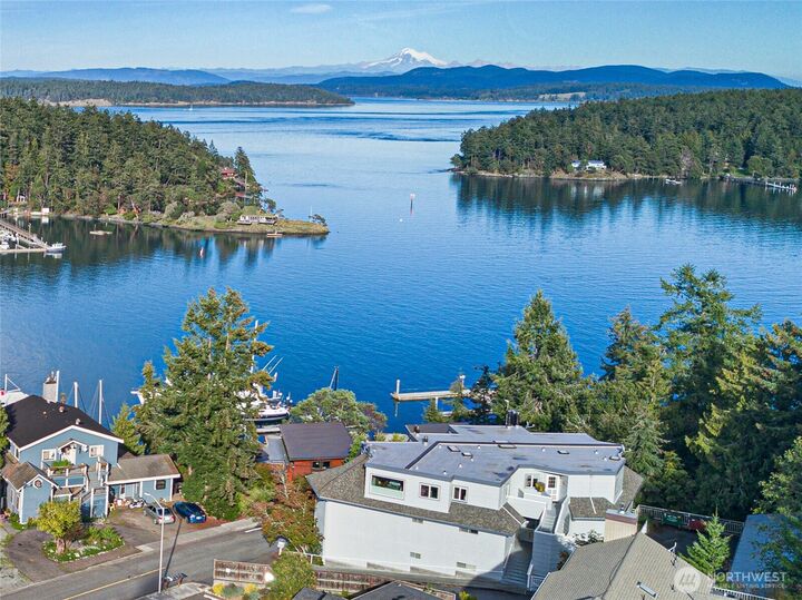 Property Photo:  625  Harrison Street A  WA 98250 