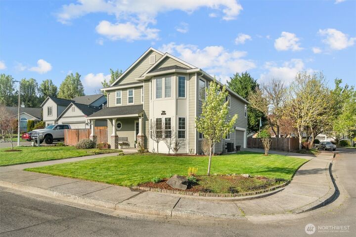 Property Photo:  1311 E 16th Circle  WA 98629 