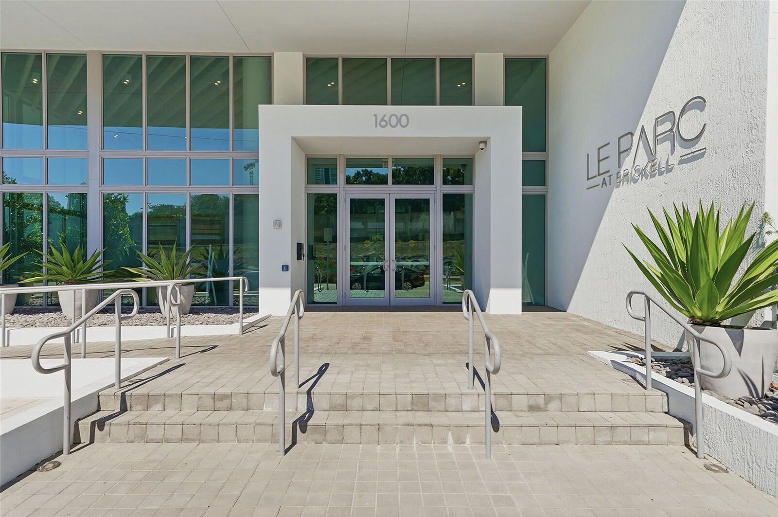 Property Photo:  1600 SW 1st Avenue 510  FL 33129 