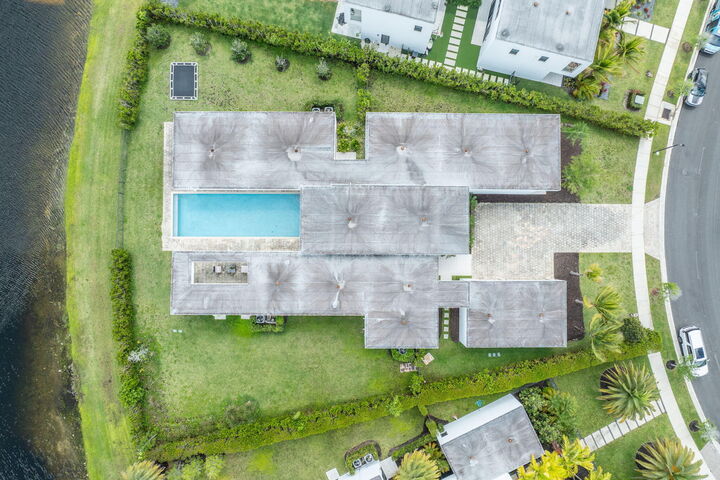 Property Photo:  16539 N Botaniko Dr Drive N  FL 33326 