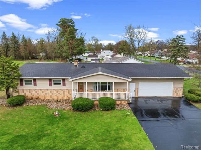 Property Photo:  11840 Woodland Drive  MI 48449 