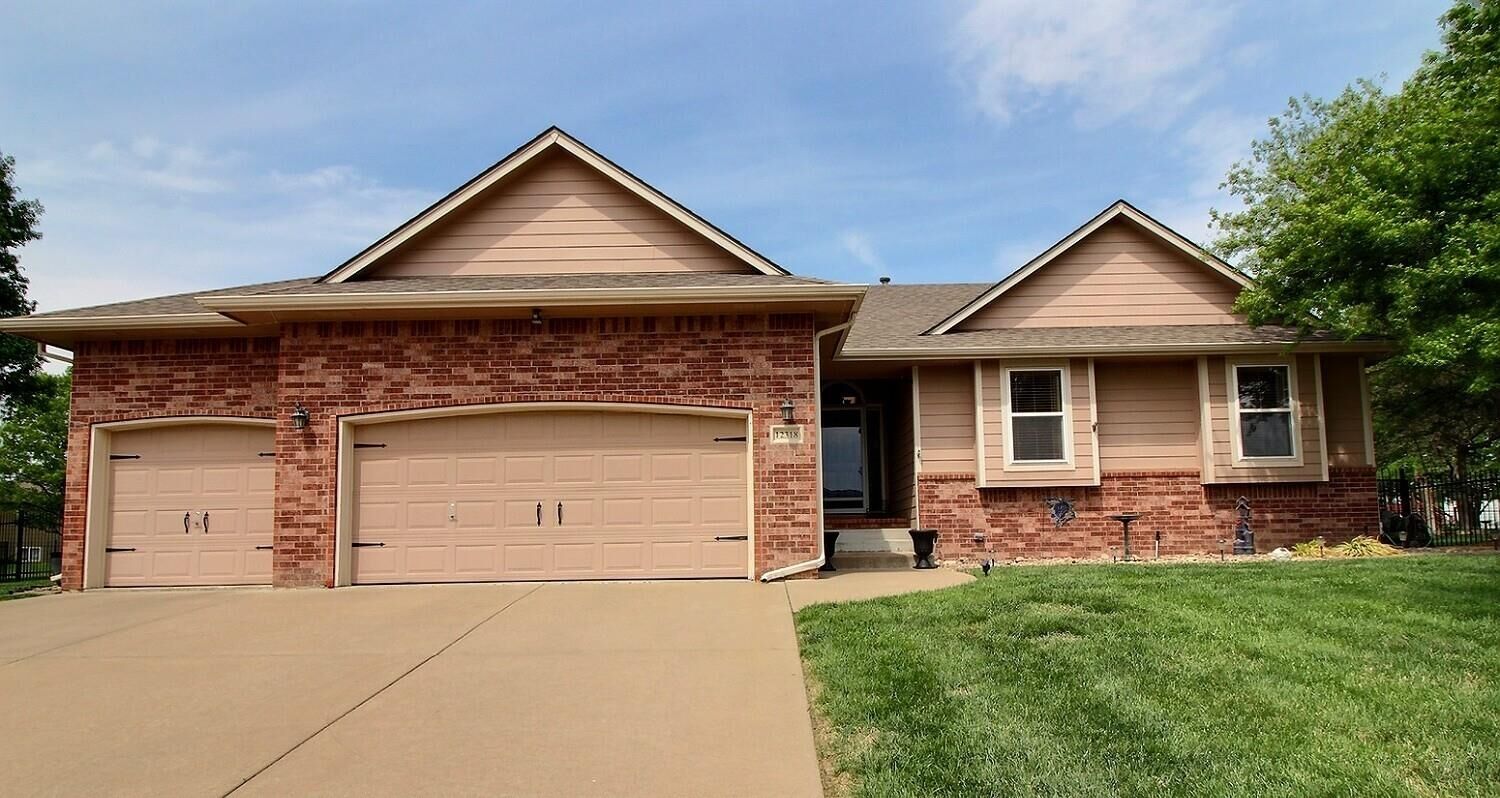 Property Photo:  12318 E Lincoln Ct  KS 67207 