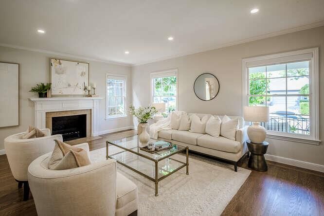 Property Photo:  811 Nevada Avenue  CA 94402 