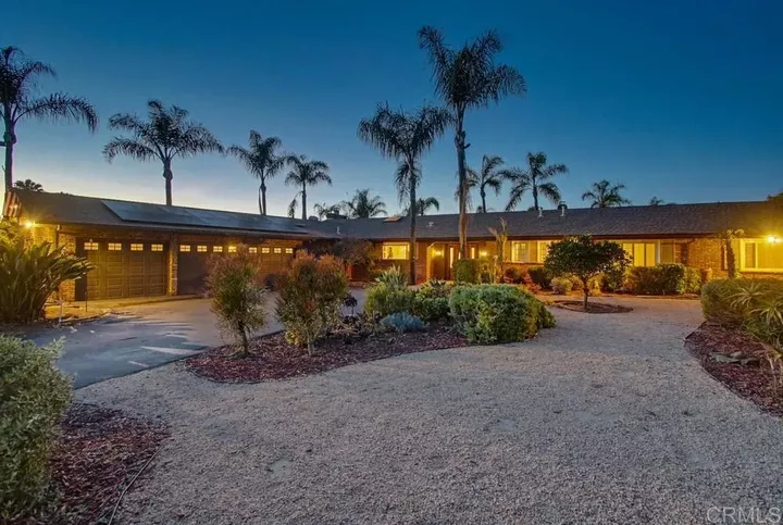 Property Photo:  5015 Estates Way  CA 92020 