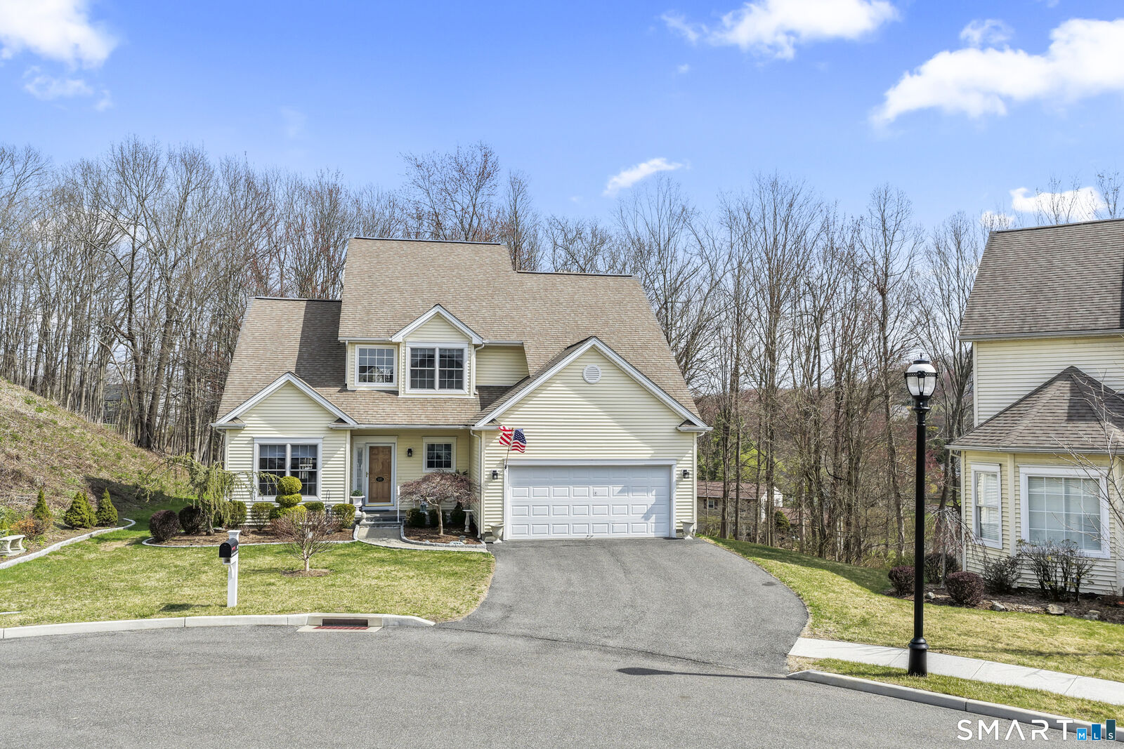 Property Photo:  18 Spring Ridge Court 18  CT 06811 