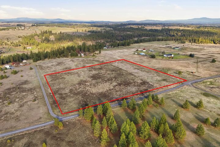 Property Photo:  20xxx W Indiana Ln  WA 99022 