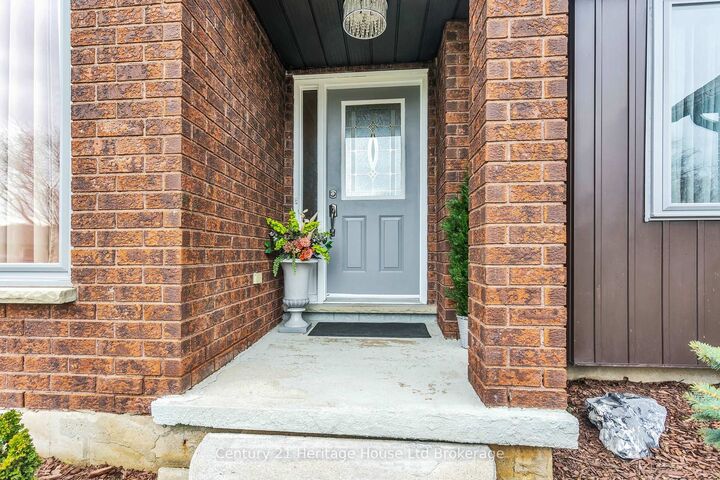 Property Photo: 15 Gibson Drive ON N4G 5G4