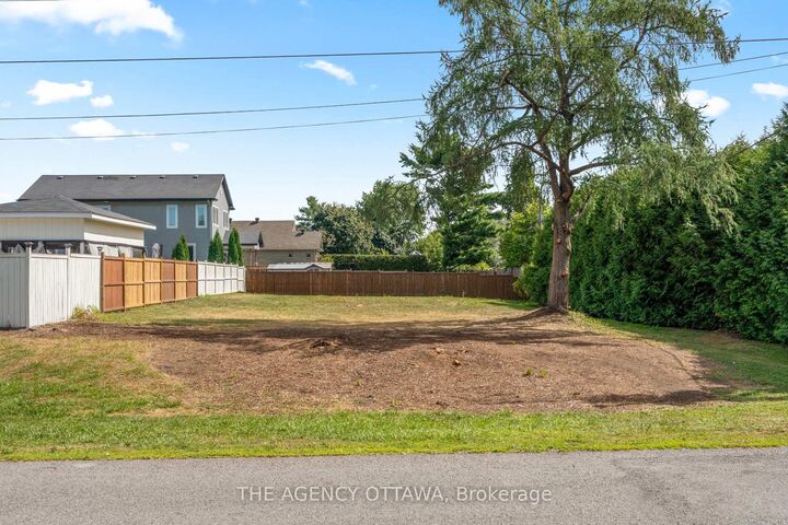 9 Doris Avenue — photo 1