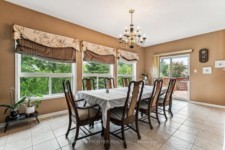 Property Photo: 1906 Webster Boulevard W ON L9S 2A6