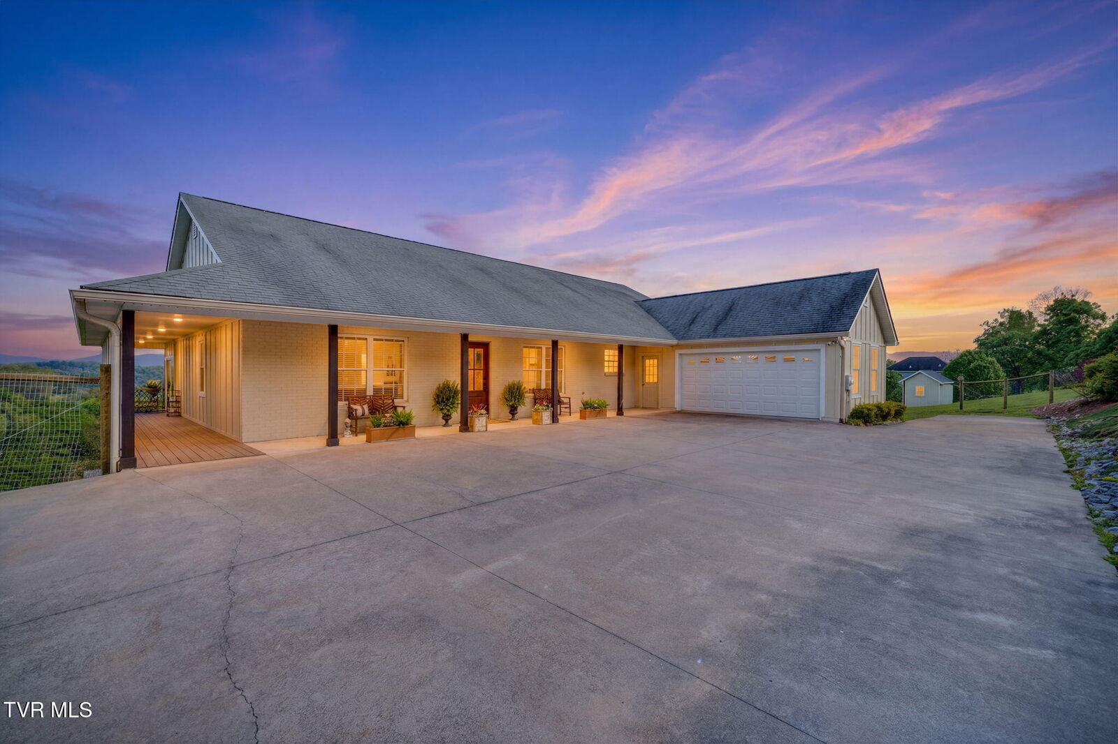 Property Photo:  304 Michaels Ridge Boulevard  TN 37615 