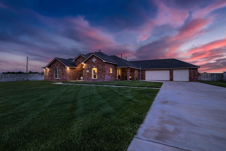 Property Photo:  3401 Fegal Lane  TX 79119-6987 