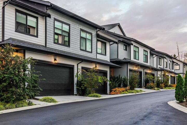 Property Photo: 20645 68 Avenue 25 BC V2Y 3Z4