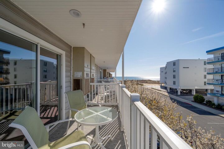 Property Photo:  6 127th Street 201  MD 21842 