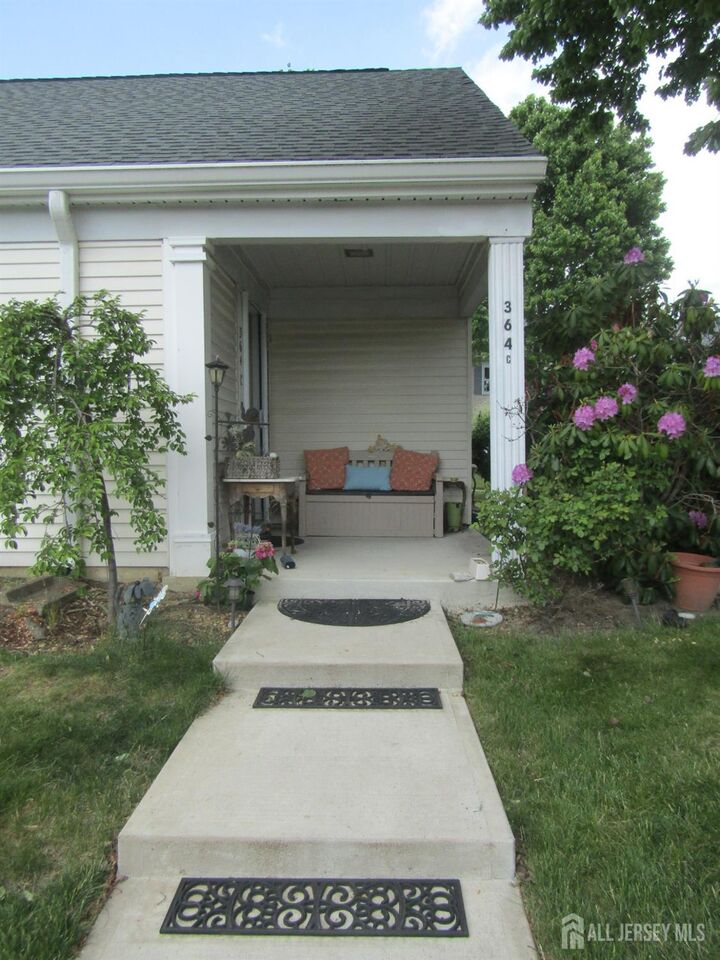 Property Photo:  364 Old Nassau Road C  NJ 08831 