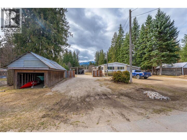Property Photo: 1657 Illinisky Road BC V0E 3K0