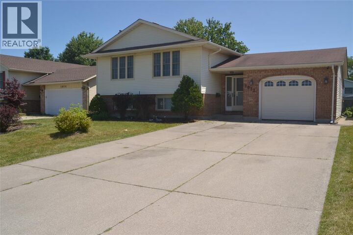 Property Photo: 1012 Plymouth Street ON N7S 5Z5