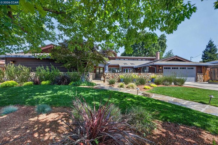 Property Photo:  2216 Blackstone Dr  CA 94598 