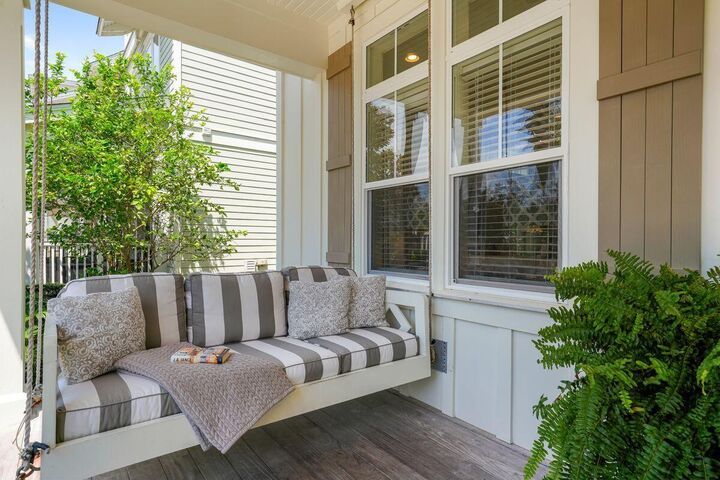 Property Photo:  82 Sandalwood Drive  FL 32459 