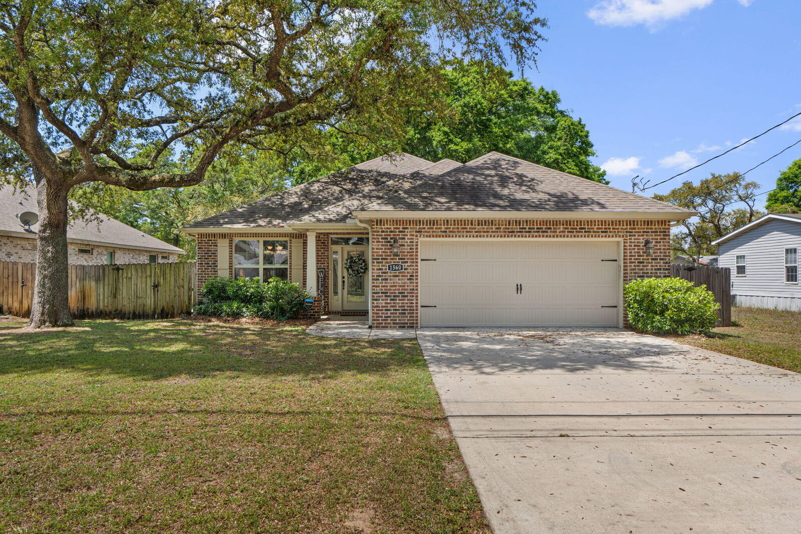 Property Photo: 1560 Hickory Street FL 32578