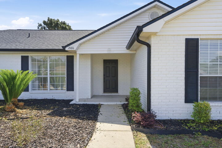 Property Photo:  2166 Ortega Street  FL 32566 