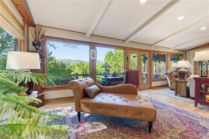 Property Photo:  204 Doe Run  GA 30571 