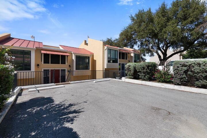 Property Photo: 402 Hi Stirrup E4 TX 78657