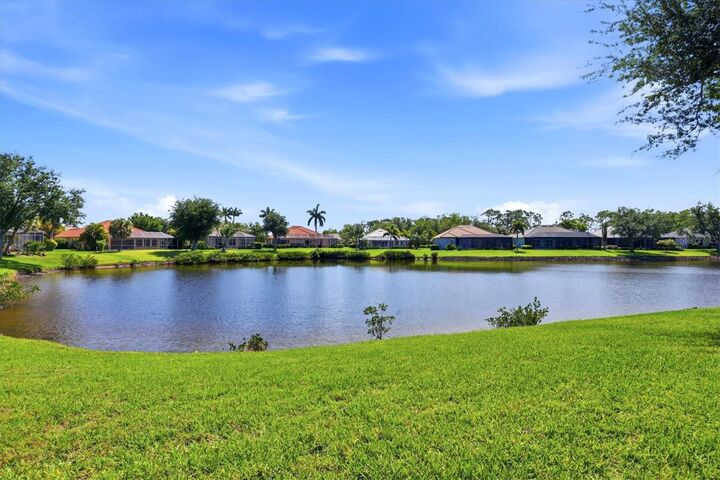 Property Photo:  4120 Lakes Court  FL 33953 