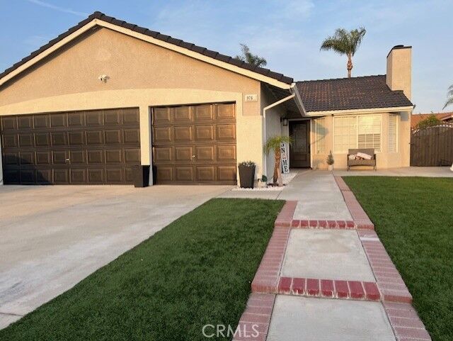 Property Photo:  9765 Venus Lane  CA 92335 