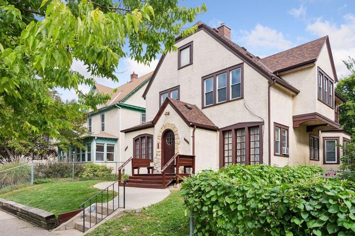 Property Photo:  2630 Dupont Avenue N  MN 55411 