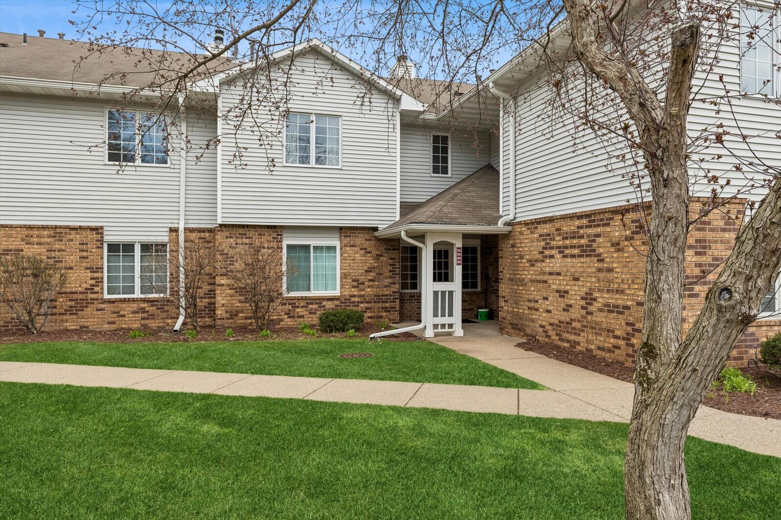 Property Photo:  3557 Blue Jay Way 202  MN 55123 