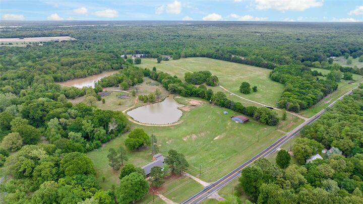 Property Photo:  10860 Farm Road 197  TX 75411 