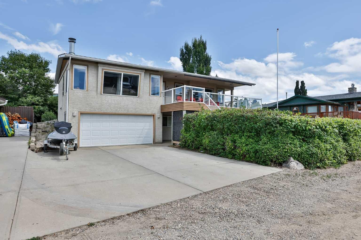 Property Photo: 645 Lakeside Drive AB T0L 2B0