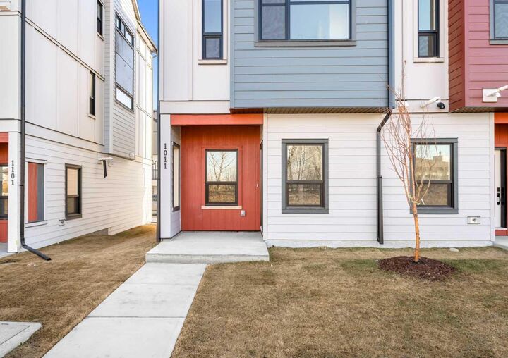Property Photo: 1230 3 Street SE 101 AB T1V 0E9