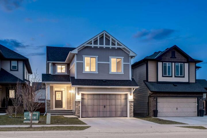 104 Hillcrest Avenue SW — photo 1
