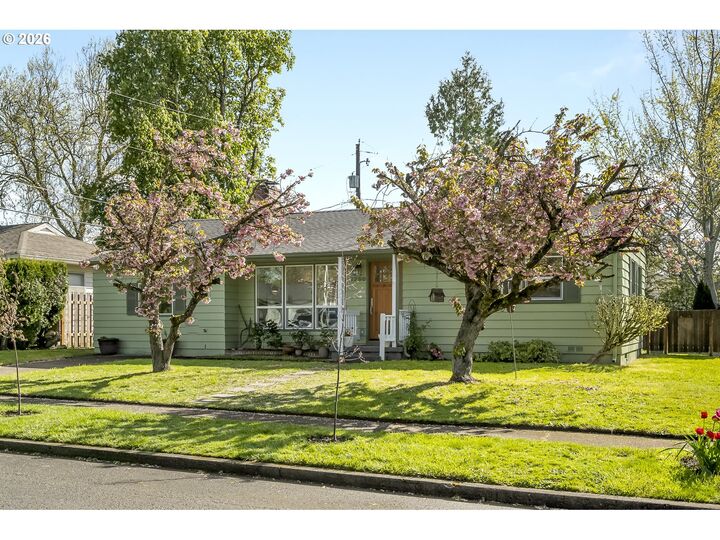 Property Photo:  4750 SW Larch Dr  OR 97005 