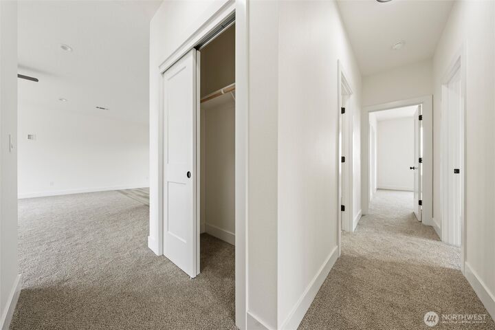 Property Photo:  722  P Street NE  WA 98848 
