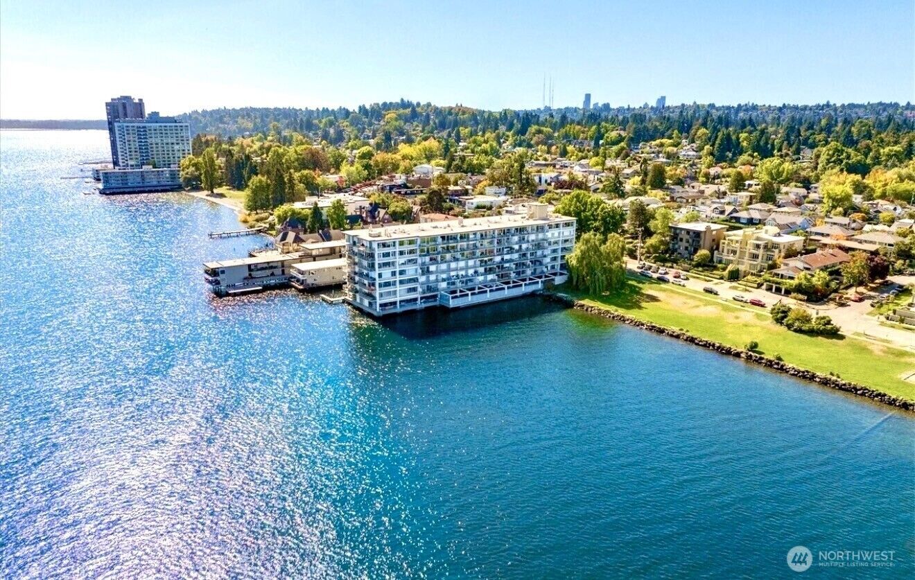 Property Photo:  2040  43rd Avenue E 215  WA 98112 