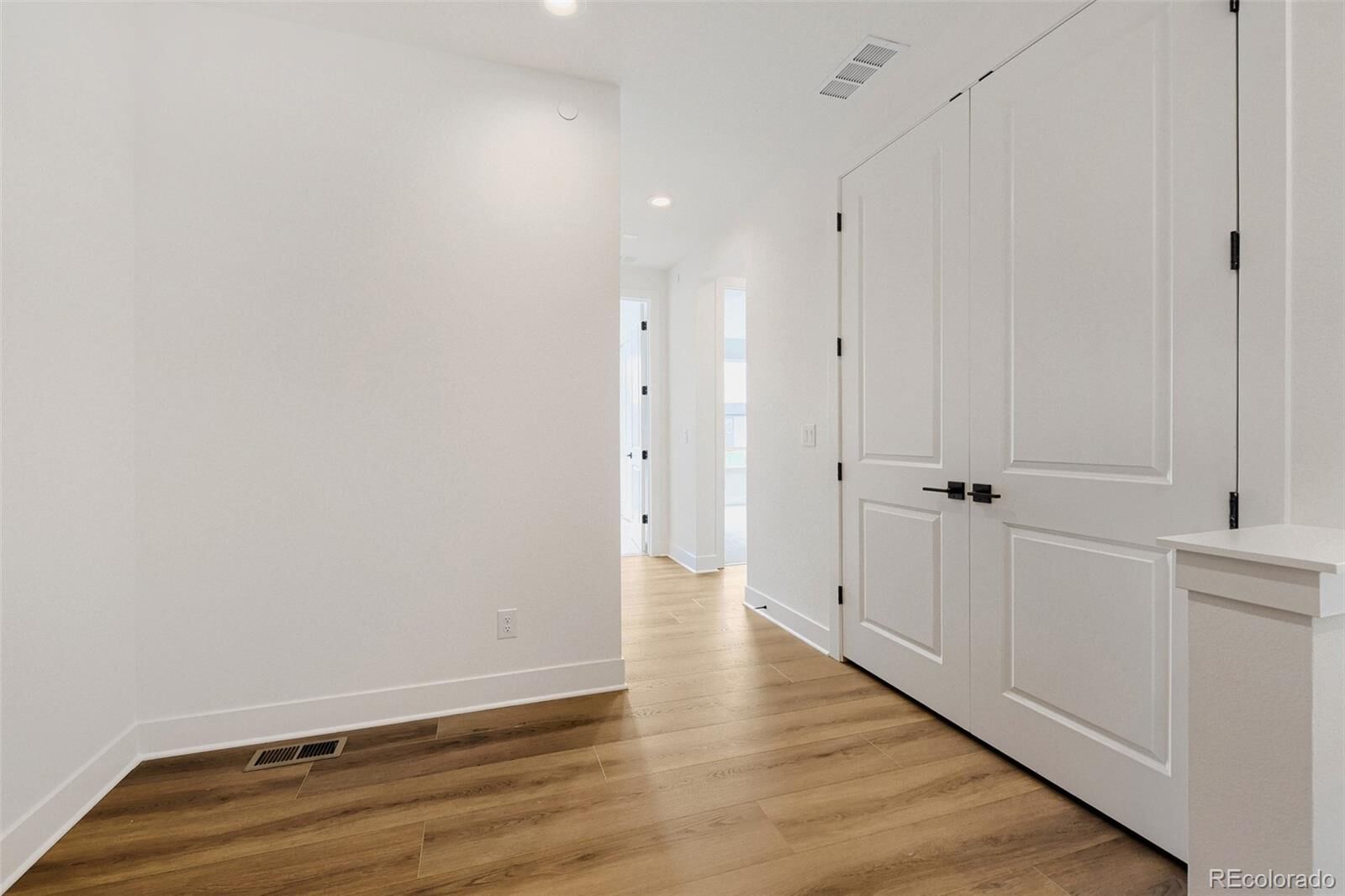 Property Photo: 3449 W Elmhurst Place CO 80120