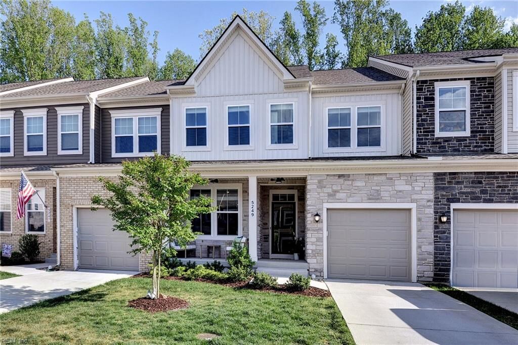 Property Photo: 5249 Twilight Ct VA 23168