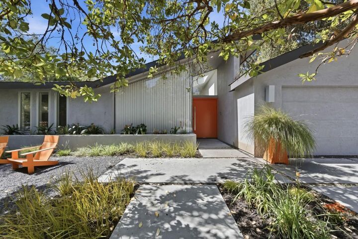 Property Photo:  440 Hale Street  CA 94301 